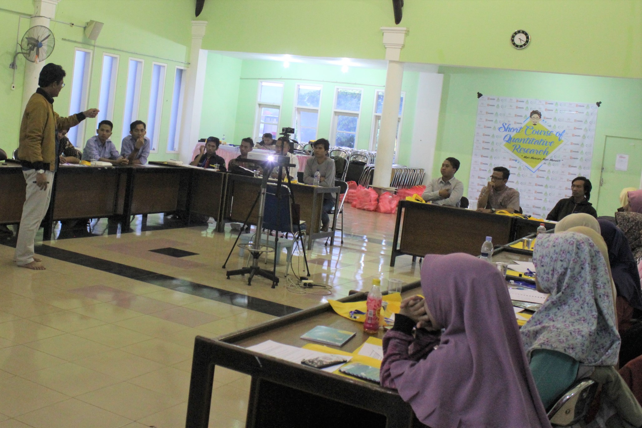 Tunjang Jumlah Peneliti Indonesia, Averroes Selenggarakan Short Course Quantitative of Reseach (SQR)